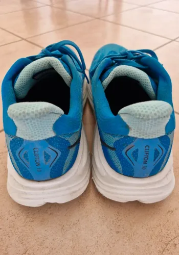 Hoka Clifton 10 bike usato — immagine 4 di 6