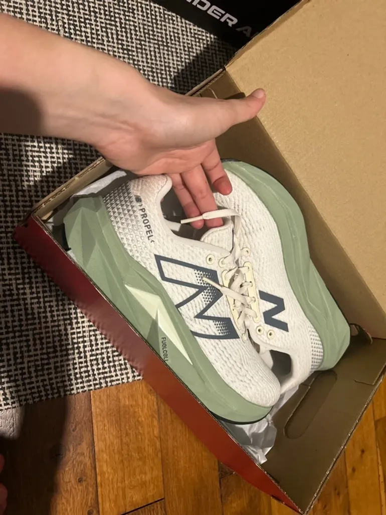 Gebrauchtes New Balance Propel bike — Bild 2 von 7