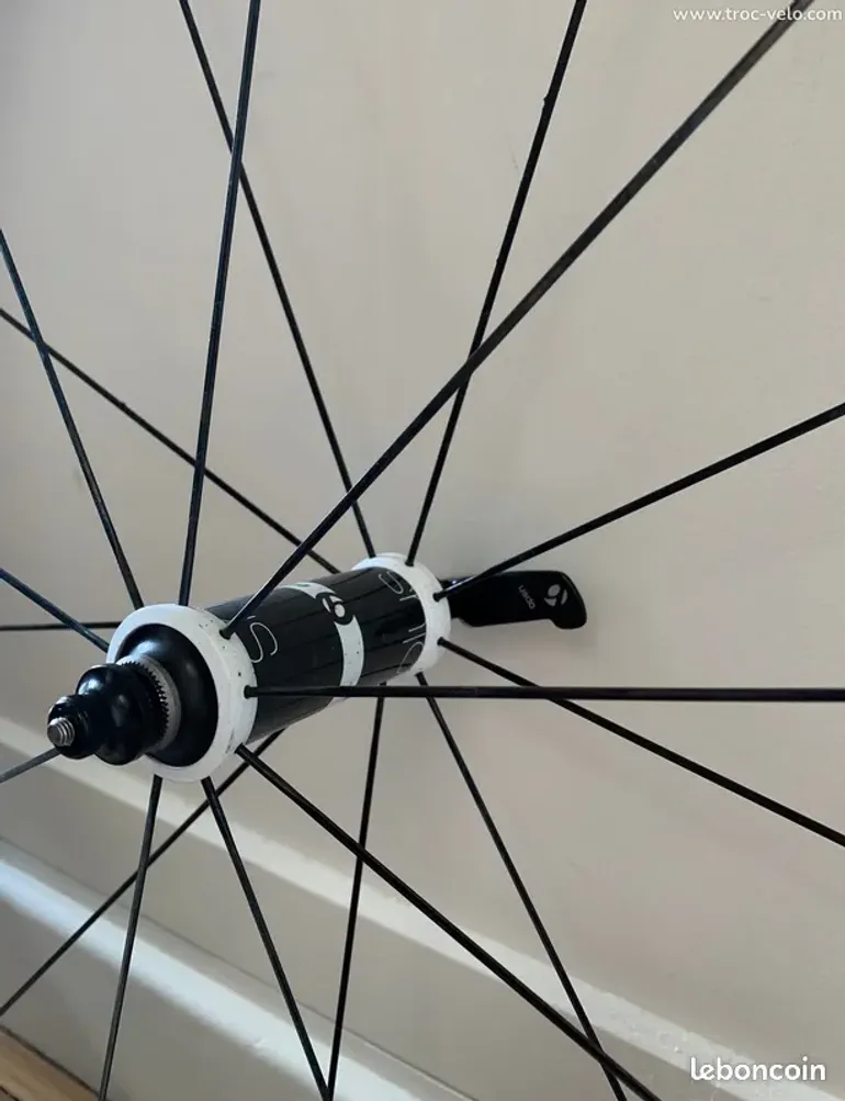 Bontrager Aeolus bike d'occasion — image 10 sur 10
