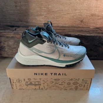 Pegasus Nike React Trail 4 GTX bike usato — immagine 2 di 15