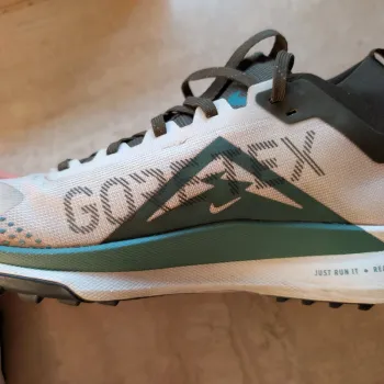 Pegasus Nike React Trail 4 GTX bike usato — immagine 13 di 15