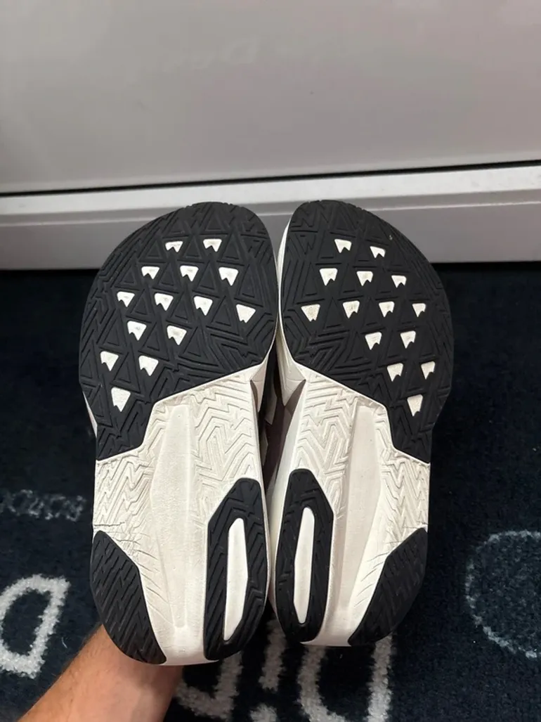 Gebrauchtes New Balance FuelCell Rebel bike — Bild 5 von 7