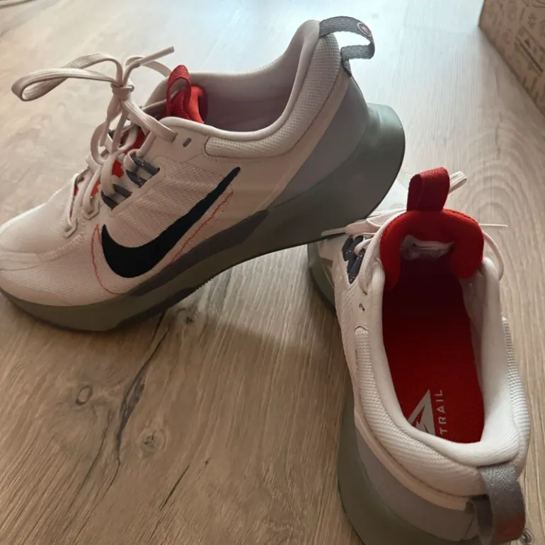 Used Nike Juniper Trail 2 NN bike — image 6 of 8