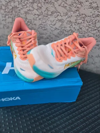 Used Hoka Bondi 9 Running Shoes