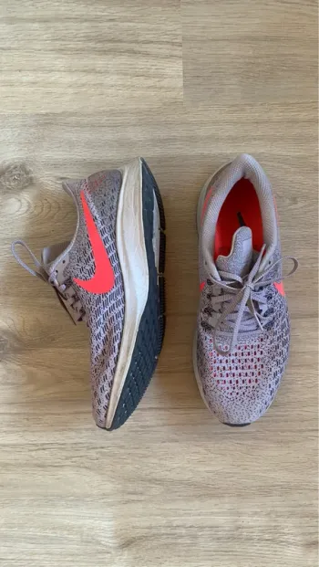 Used Pegasus Air Zoom 35 Running Shoes