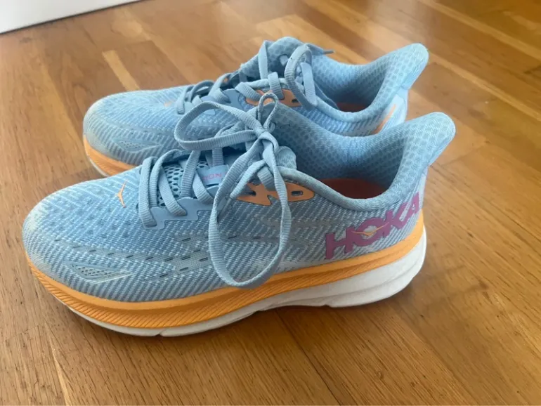 Used Hoka Clifton 9 bike — image 2 of 3