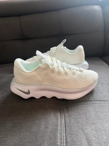 Used Nike Motiva Running Shoes