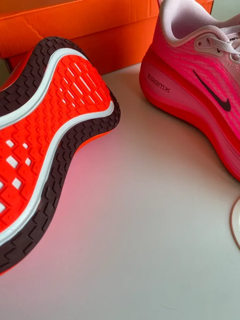 Použité Orange Nike ZoomX Vomero Plus bike — obrázek 9 z 9