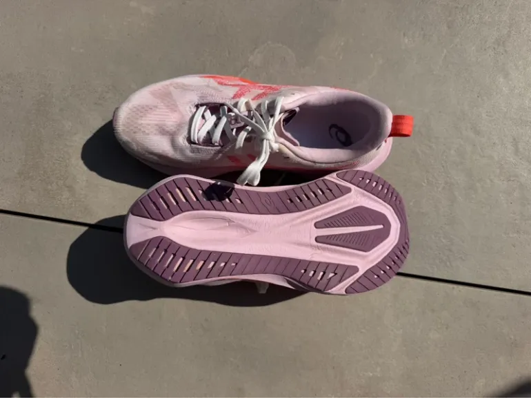 Brugt Asics Novablast 5 bike — billede 10 af 15