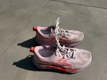 Brugt Asics Novablast 5 bike — billede 3 af 15