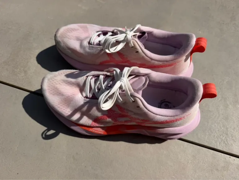 Brugt Asics Novablast 5 bike — billede 8 af 15