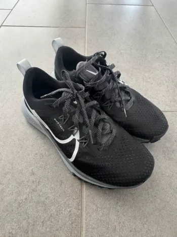 Pegasus Nike React Trail 4 Running Shoes usato