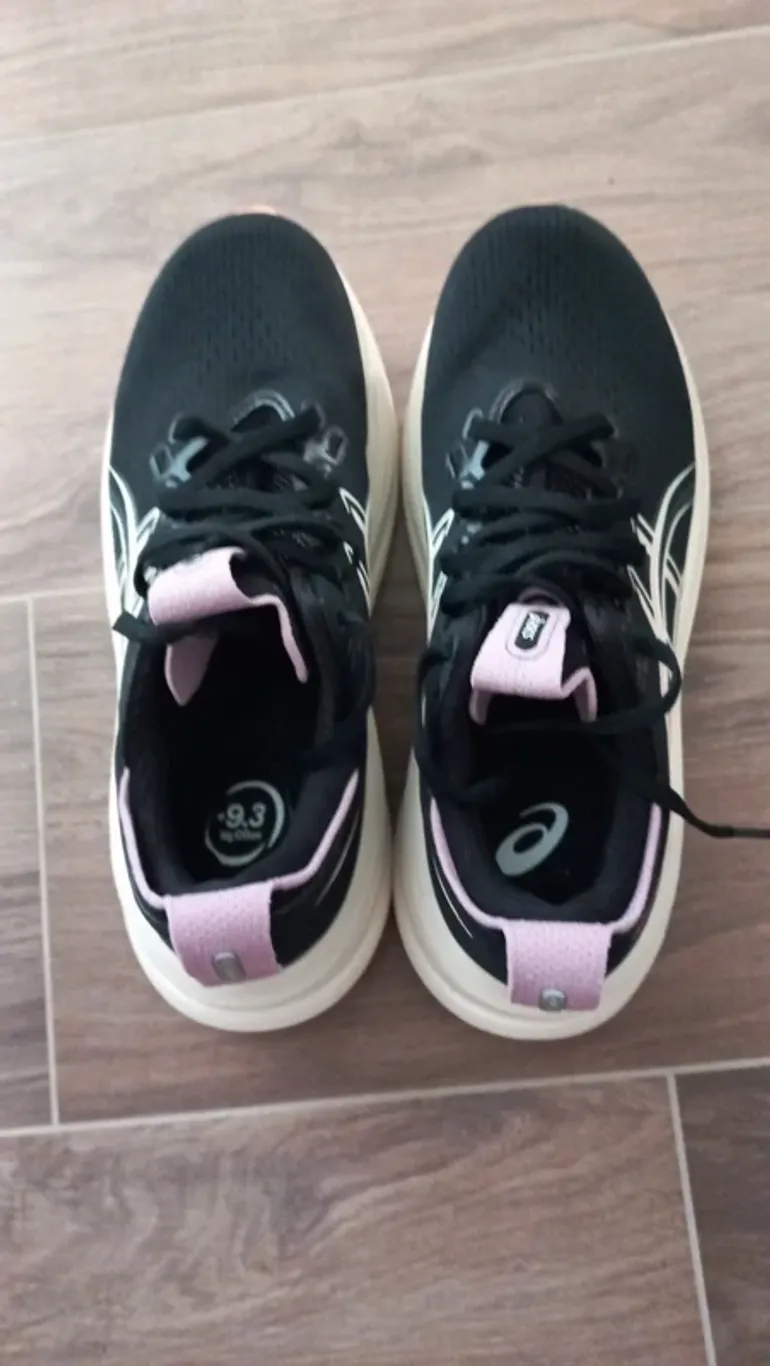 Used Asics Gel-Nimbus 28 bike — image 2 of 7