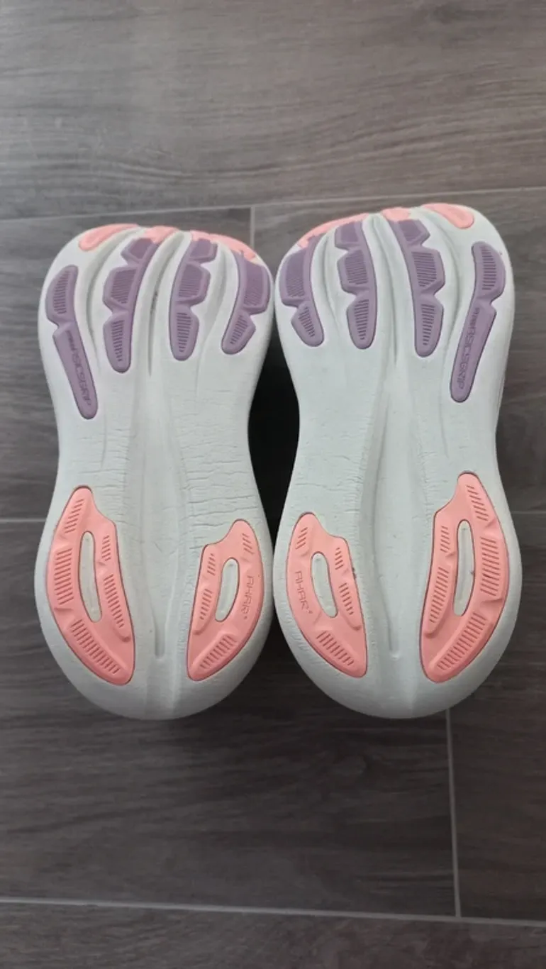 Used Asics Gel-Nimbus 28 bike — image 4 of 7