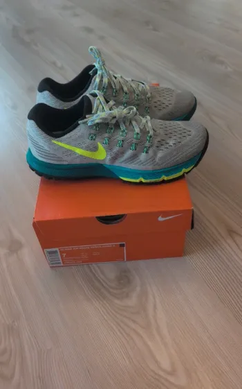 Used Nike Air Zoom Terra Kiger 3 bike — image 2 of 6