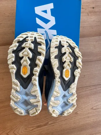 Used Hoka Mafate 5 bike — image 4 of 4