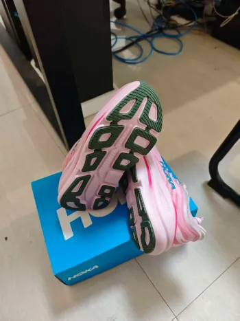 Used Hoka Shoes Size 41 bike — image 5 of 6