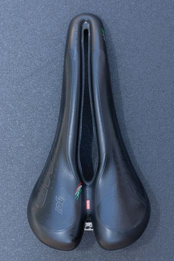 Selle Smp Well S Gel Saddles & Seatposts de segunda mano