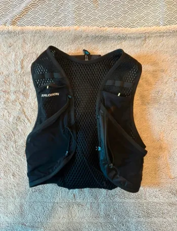 Salomon Hydration Vest Size M Running Accessories d'occasion