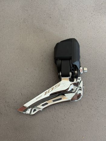 Tweedehands Shimano 105 Di2 FD-R7150 Drivetrain & Pedals