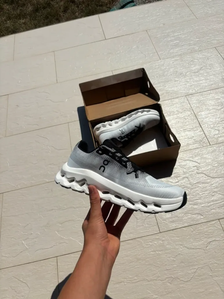 Tweedehands Ideal On Running Sneaker bike — afbeelding 4 van 9