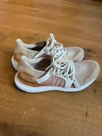 Adidas Ultra Boost x Stella McCartney Running Shoes usato