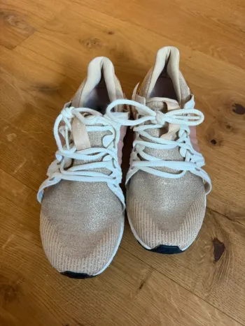 Brugt Adidas Ultra Boost x Stella McCartney bike — billede 3 af 7