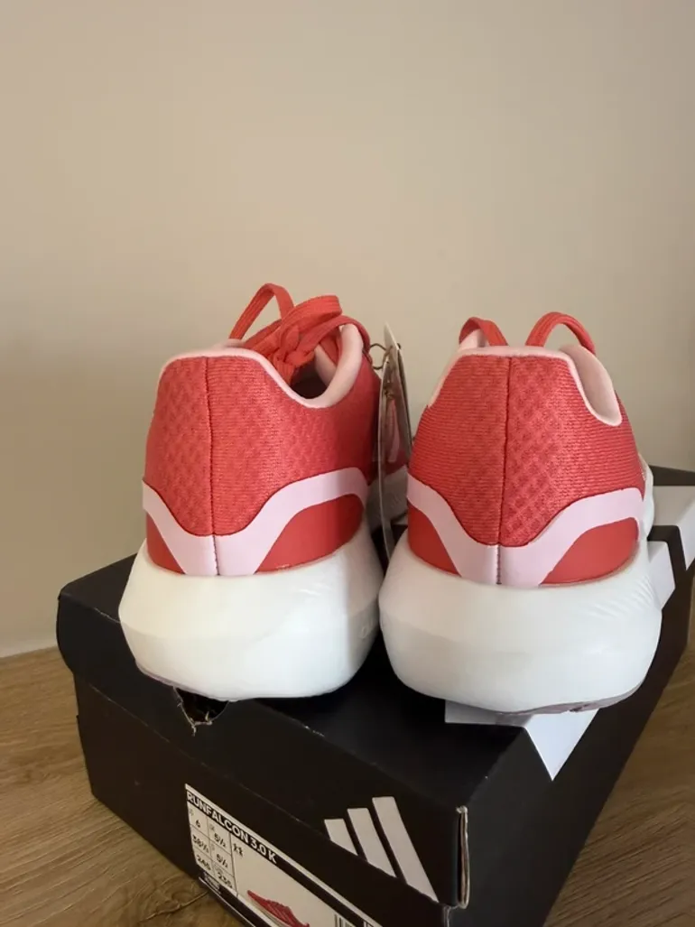Used Adidas shoes size 38 2/3 bike — image 4 of 6