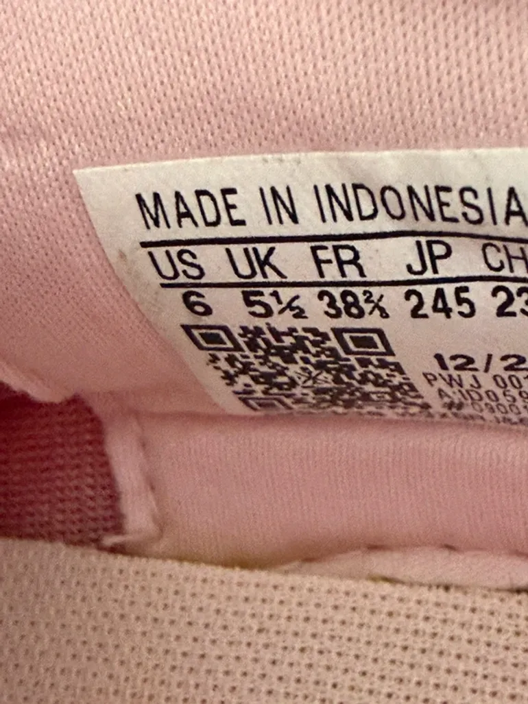 Used Adidas shoes size 38 2/3 bike — image 6 of 6