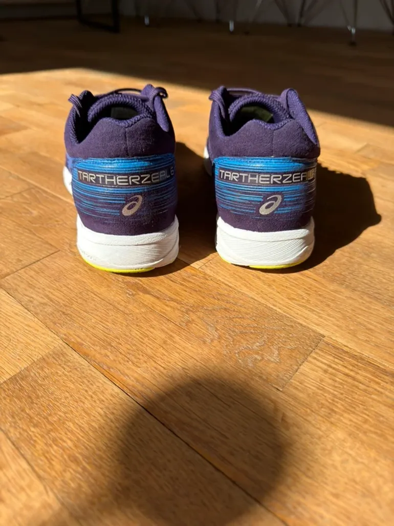 Tweedehands Asics Tartherzeal 6 bike — afbeelding 2 van 6