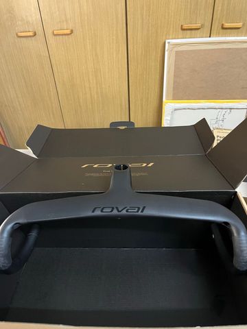 Used Roval Rapide Handlebar 2025 bike — image 1 of 4