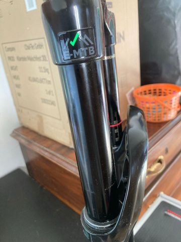 RockShox Lyrik Select+ bike usato — immagine 2 di 8