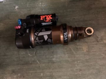Gebrauchtes Fox Racing Float X trunnion factory série K 185X50 2022 Rear Suspension
