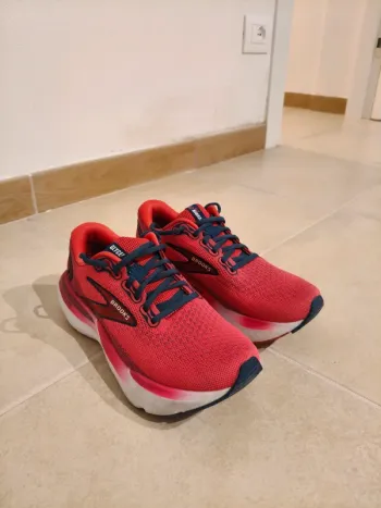 Used Scarpa Glycerine GTS Running Shoes