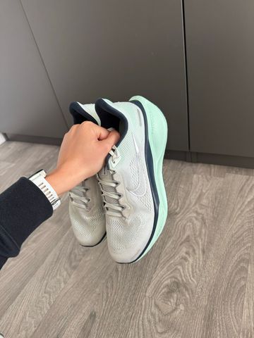 Brugt Nike Pegasus 41 2025 bike — billede 4 af 6