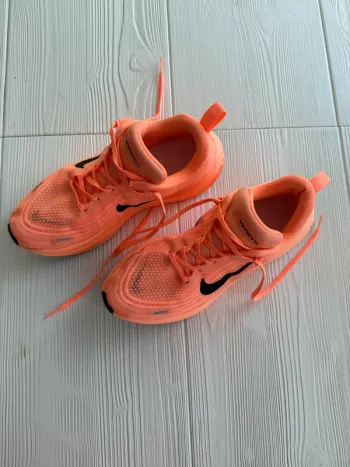Used Scarpa Vomero Plus Running Shoes