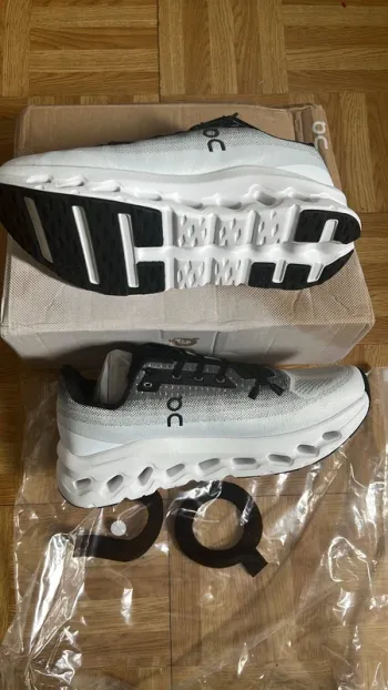 Tweedehands On Running Cloud Running Shoes