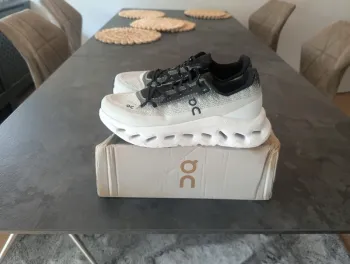 Tweedehands Ideal Cloudtilt Running Shoes