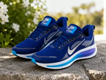 Used Nike Air Zoom Vomero 18 Running Shoes