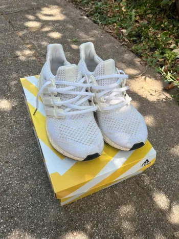 Adidas Ultraboost 1.0 Running Shoes usato