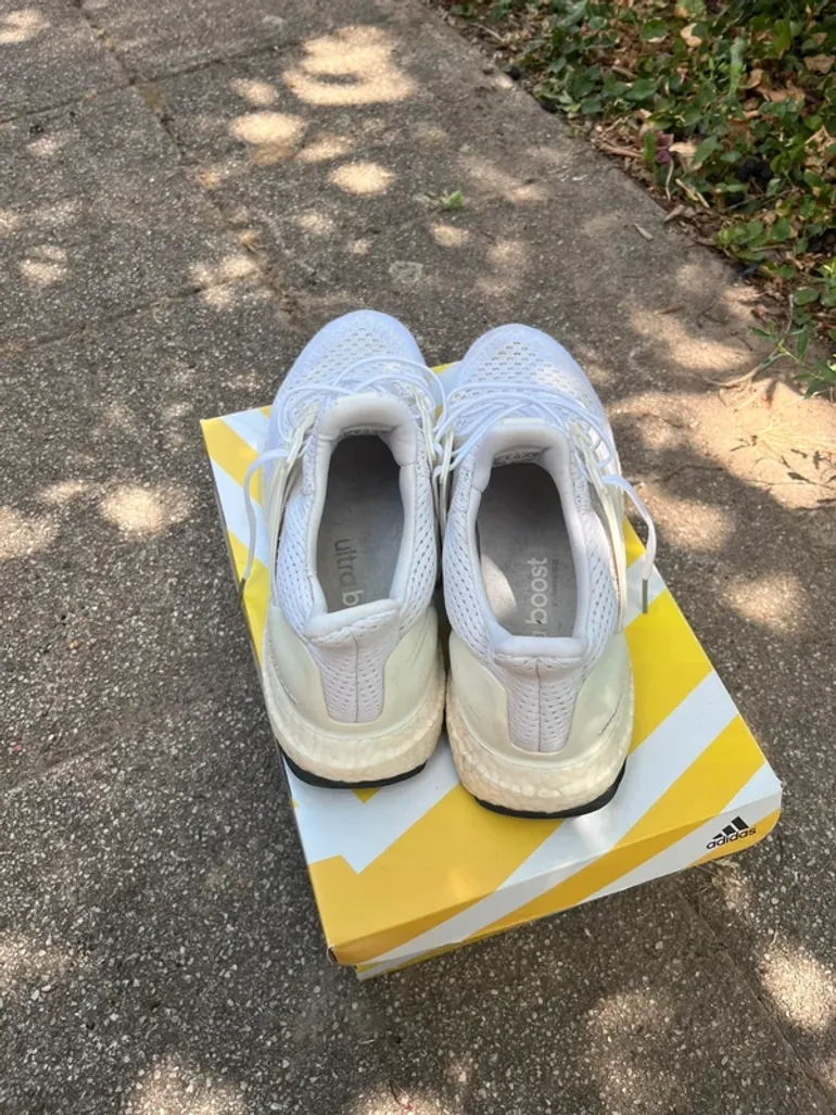 Adidas Ultraboost 1.0 bike usato — immagine 3 di 7