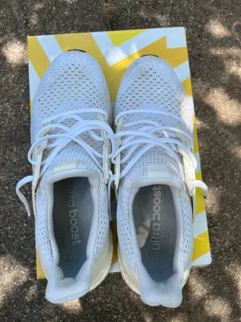 Adidas Ultraboost 1.0 bike usato — immagine 6 di 7