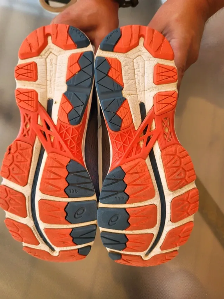 Used Asics Gel-Kayano 24 bike — image 5 of 6