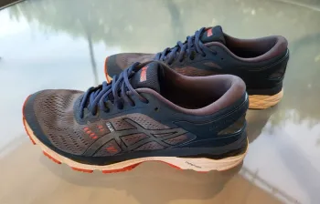Used Asics Gel-Kayano 24 Running Shoes