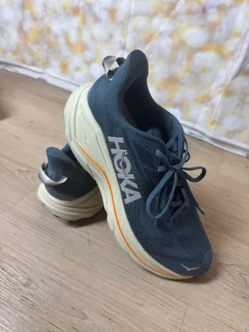 Used Ideal HOKA One One Laufschuhe Herren Gr. 44⅔ bike — image 2 of 3