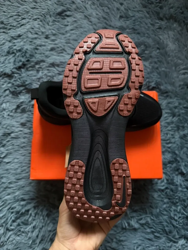 Tweedehands Nike Vomero 18 bike — afbeelding 6 van 8