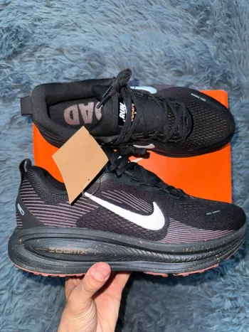 Tweedehands Nike Vomero 18 bike — afbeelding 8 van 8