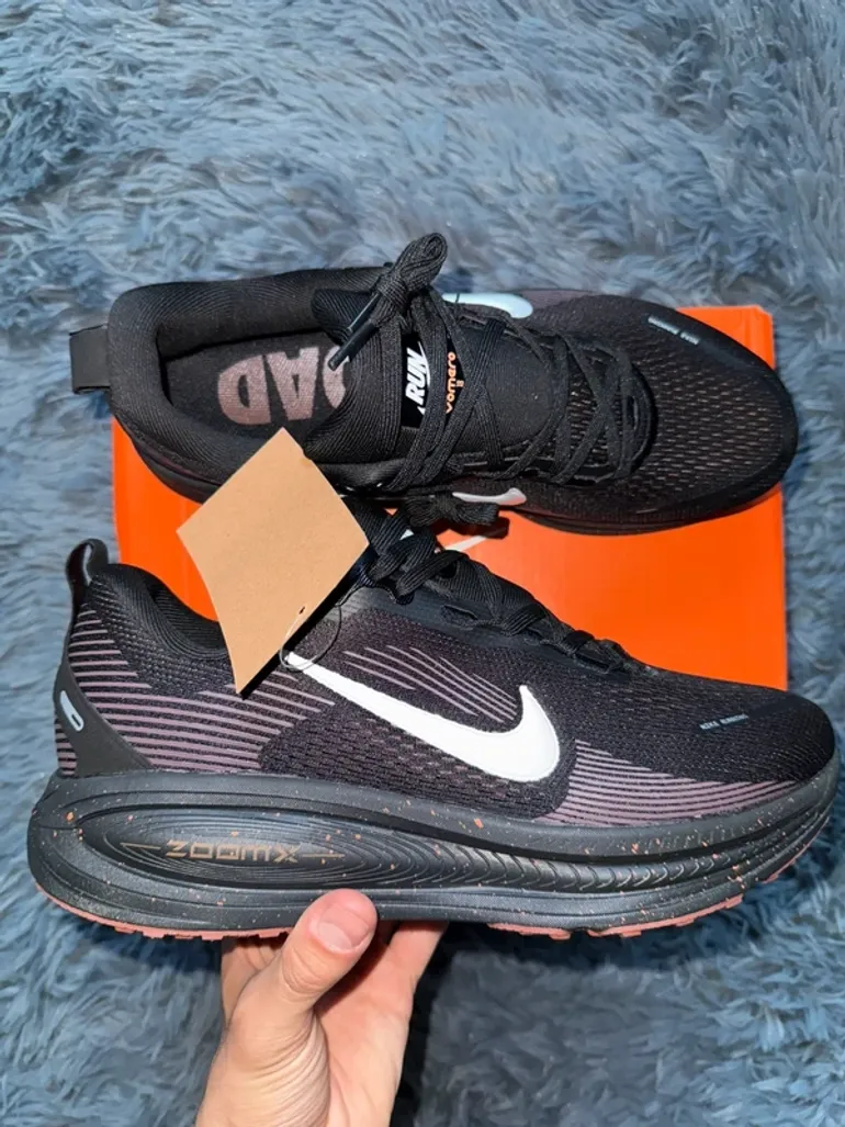 Tweedehands Nike Vomero 18 bike — afbeelding 8 van 8