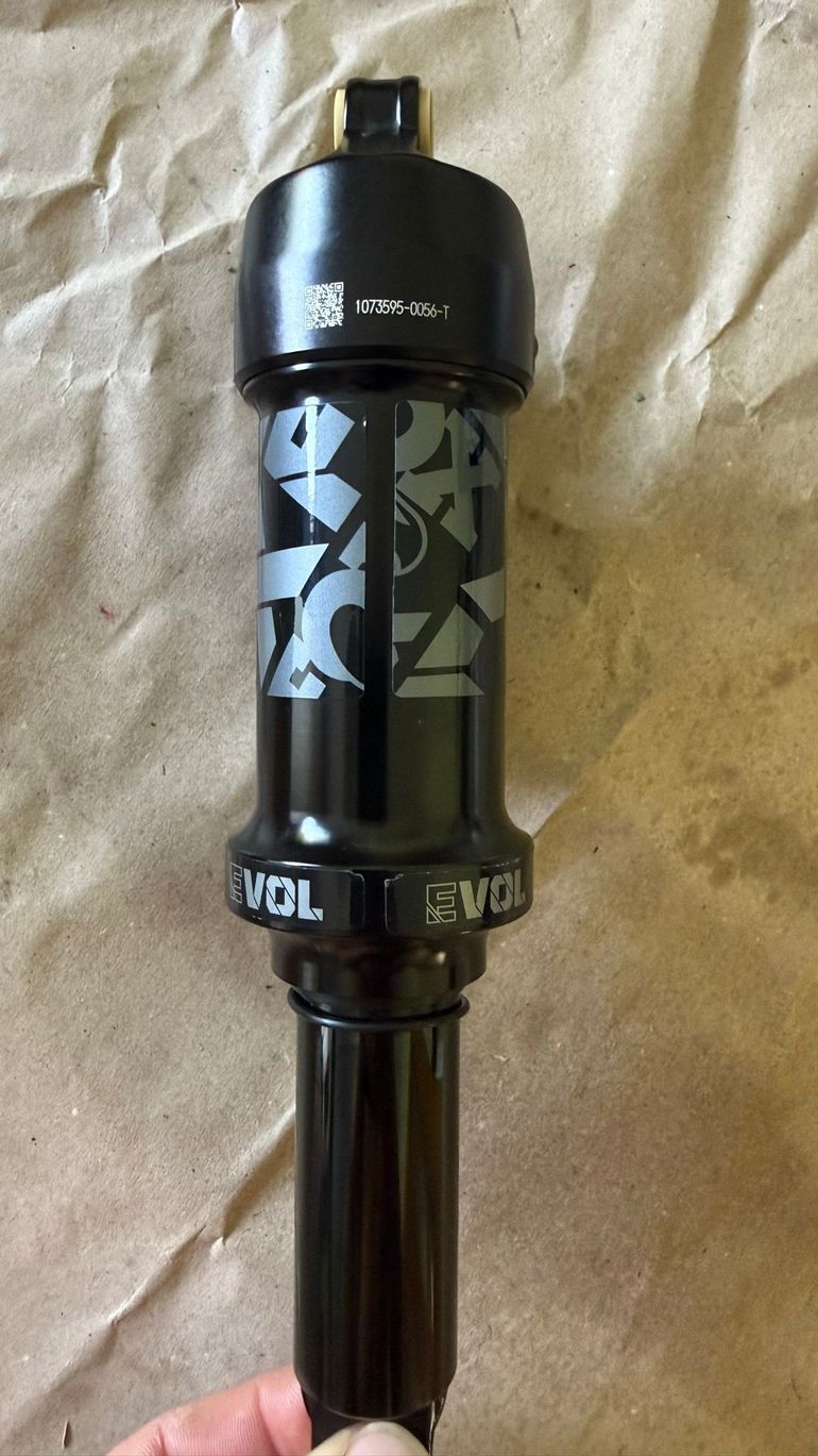 Used Fox Float X Performance 2022 bike — image 3 of 4
