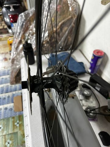 Tweedehands Dt Swiss spine bike — afbeelding 2 van 9